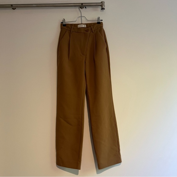 Abercrombie crossover tailored relaxed straight trouser - Picture 3 of 6